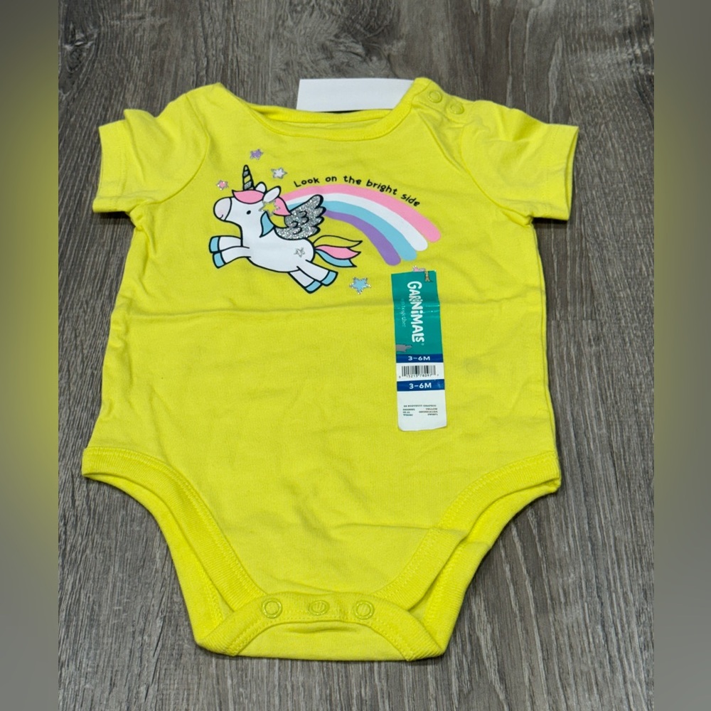New Garanimals 3/6 month bodysuit Unicorn Rainbow J34